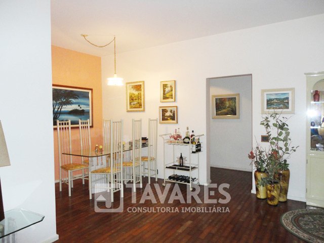 Apartamento à venda com 3 quartos, 156m² - Foto 2