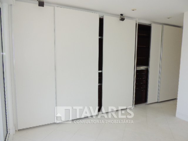 Apartamento para alugar com 3 quartos, 270m² - Foto 13