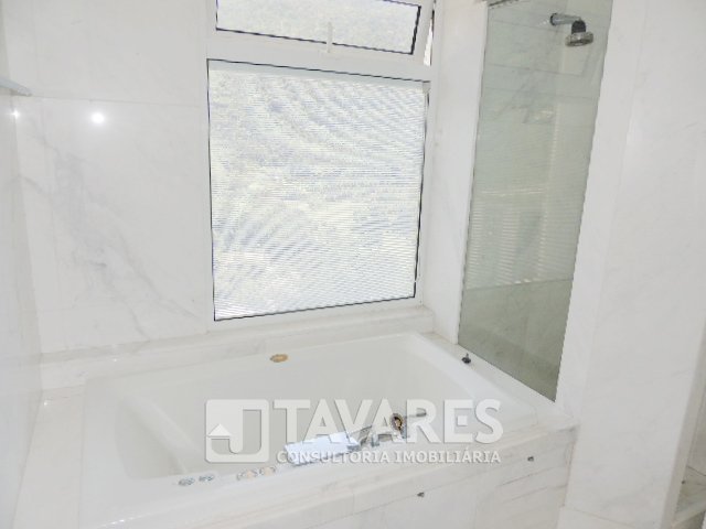 Apartamento para alugar com 3 quartos, 270m² - Foto 15