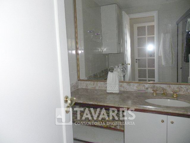 Apartamento para alugar com 3 quartos, 131m² - Foto 11