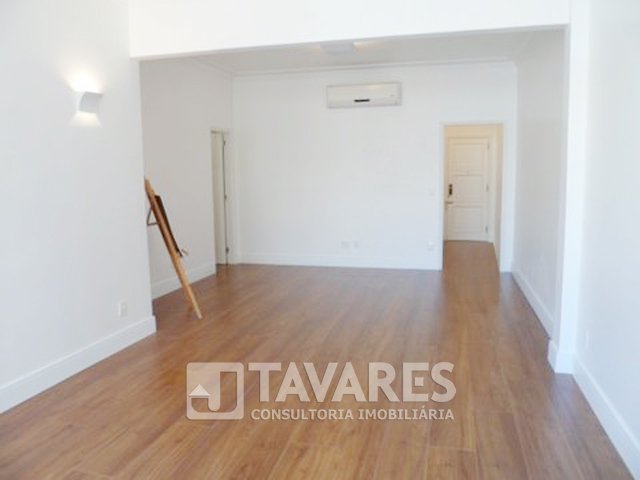 Apartamento à venda com 3 quartos, 100m² - Foto 2