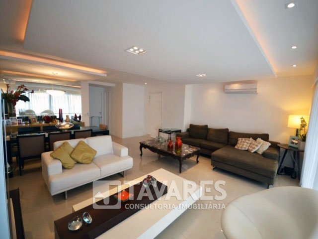 Apartamento à venda com 4 quartos, 262m² - Foto 2