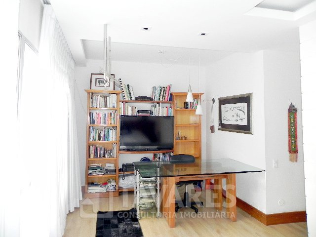 Apartamento à venda com 4 quartos, 149m² - Foto 9