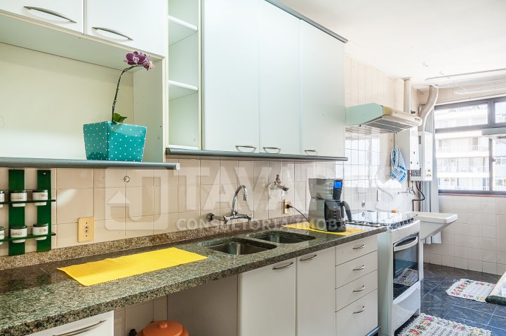 Apartamento para alugar com 3 quartos, 131m² - Foto 12