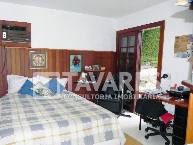 Casa à venda com 3 quartos, 337m² - Foto 13