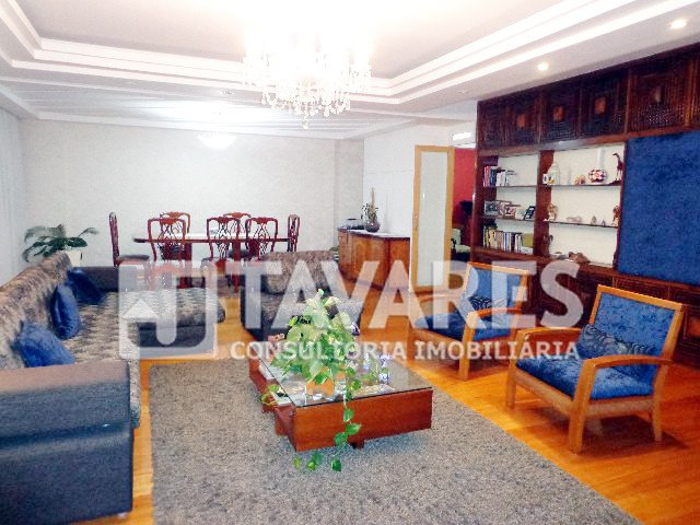 Apartamento à venda com 4 quartos, 251m² - Foto 2