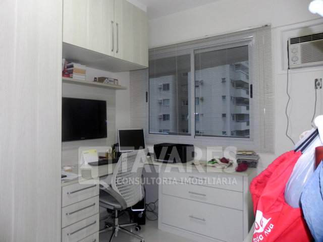 Apartamento à venda com 2 quartos, 65m² - Foto 14