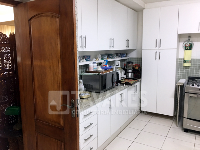 Apartamento à venda com 3 quartos, 230m² - Foto 19