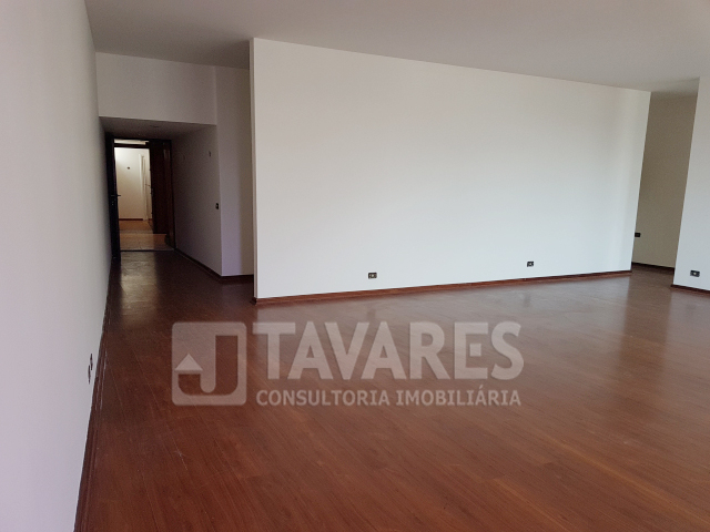 Apartamento à venda com 4 quartos, 246m² - Foto 2