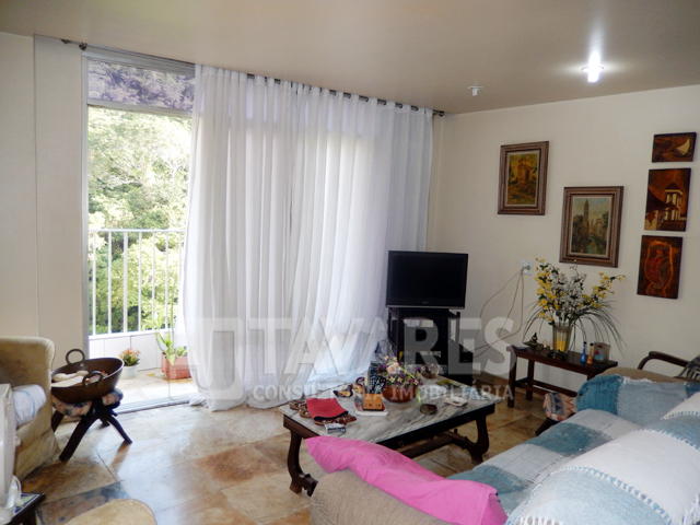 Apartamento à venda com 3 quartos, 128m² - Foto 2