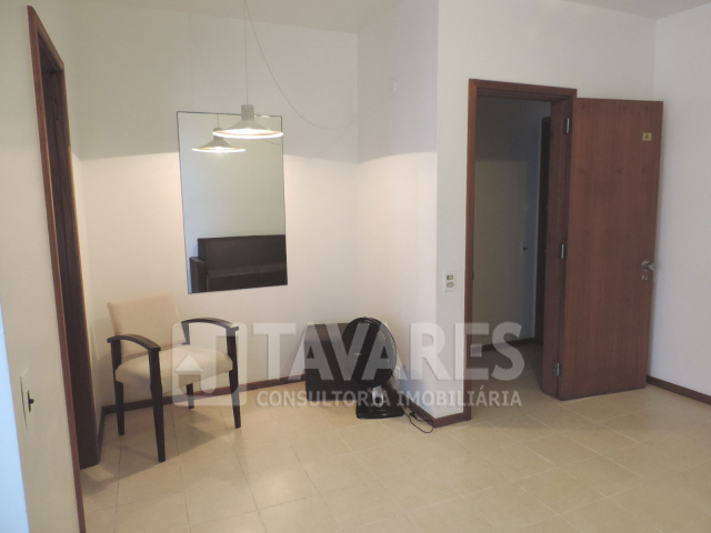 Apartamento à venda com 2 quartos, 70m² - Foto 3