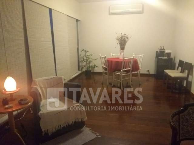 Apartamento à venda com 3 quartos, 140m² - Foto 1