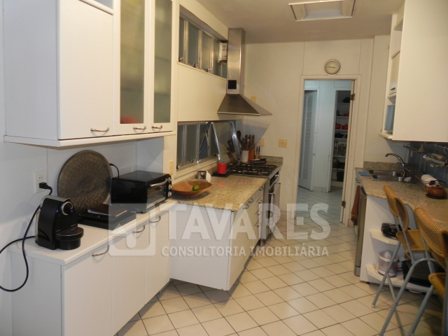 Apartamento à venda com 4 quartos, 238m² - Foto 21