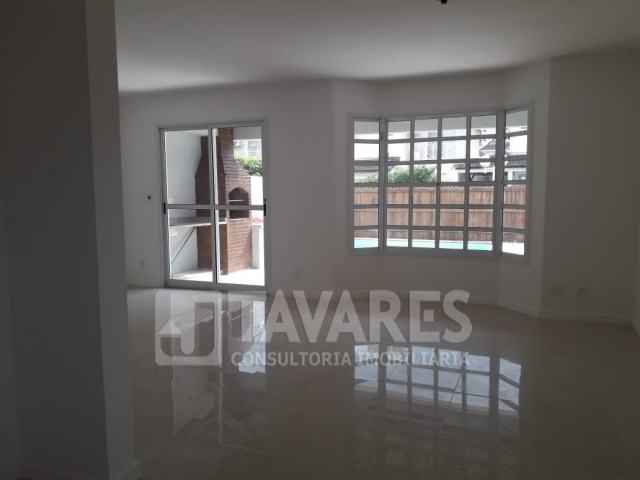 Casa à venda com 4 quartos, 197m² - Foto 1