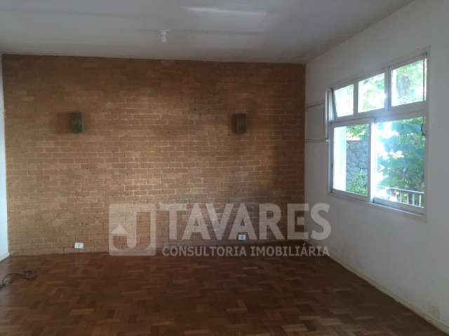 Casa à venda com 4 quartos, 200m² - Foto 3