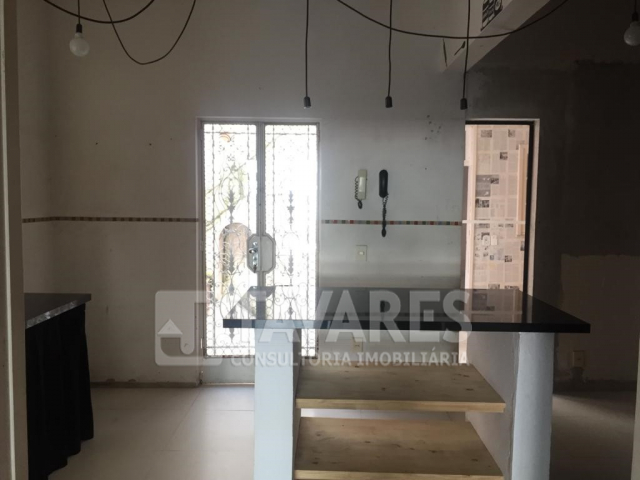 Casa à venda com 4 quartos, 200m² - Foto 8