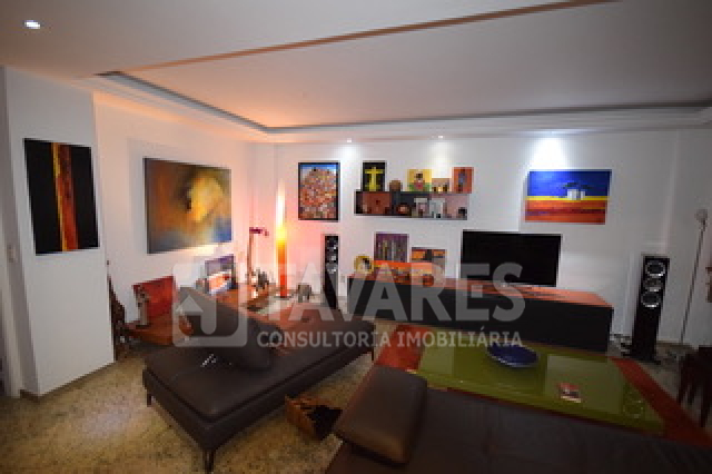 Apartamento à venda com 3 quartos, 189m² - Foto 1