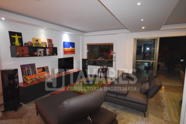 Apartamento à venda com 3 quartos, 189m² - Foto 5