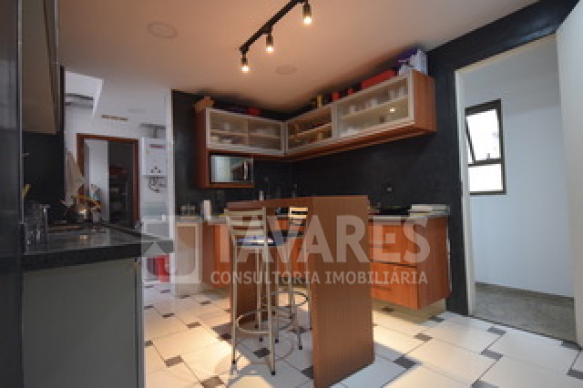 Apartamento à venda com 3 quartos, 189m² - Foto 13