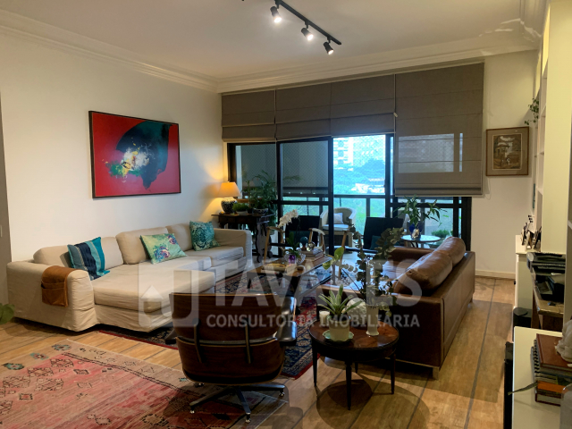 Apartamento à venda com 4 quartos, 232m² - Foto 1