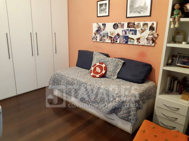 Casa à venda com 4 quartos, 339m² - Foto 18