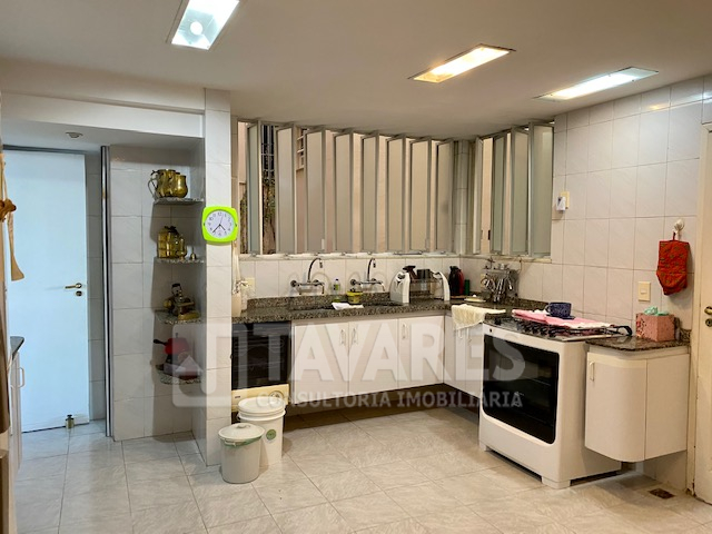 Apartamento à venda com 4 quartos, 236m² - Foto 18