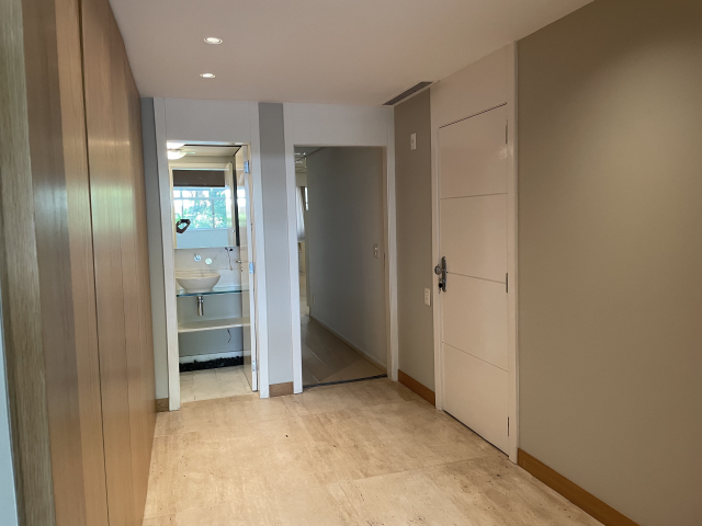 Apartamento à venda com 4 quartos, 228m² - Foto 9