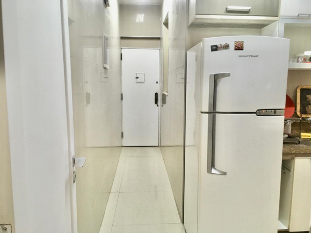 Apartamento à venda com 3 quartos, 121m² - Foto 27