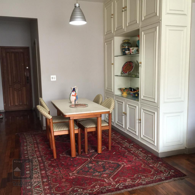 Apartamento à venda com 3 quartos, 137m² - Foto 2