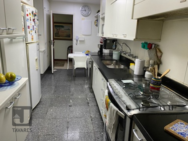 Apartamento à venda com 4 quartos, 176m² - Foto 32