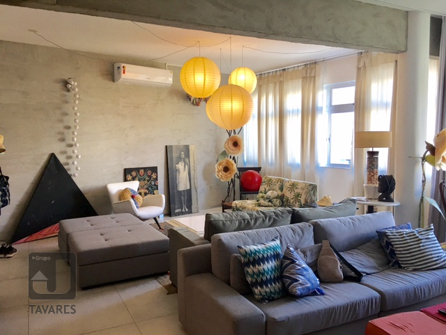 Apartamento à venda com 3 quartos, 130m² - Foto 1