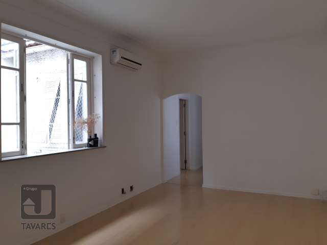 Apartamento à venda com 3 quartos, 85m² - Foto 3