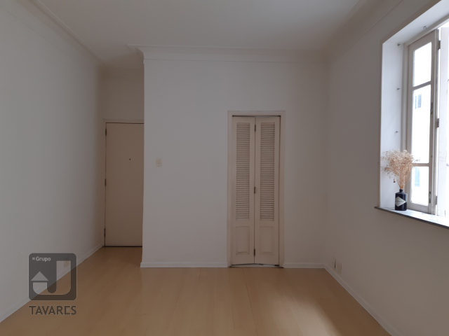 Apartamento à venda com 3 quartos, 85m² - Foto 1