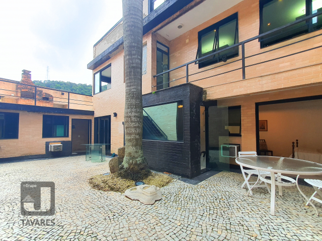 Casa à venda com 4 quartos, 508m² - Foto 1