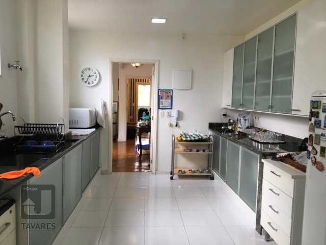 Apartamento à venda com 4 quartos, 240m² - Foto 29