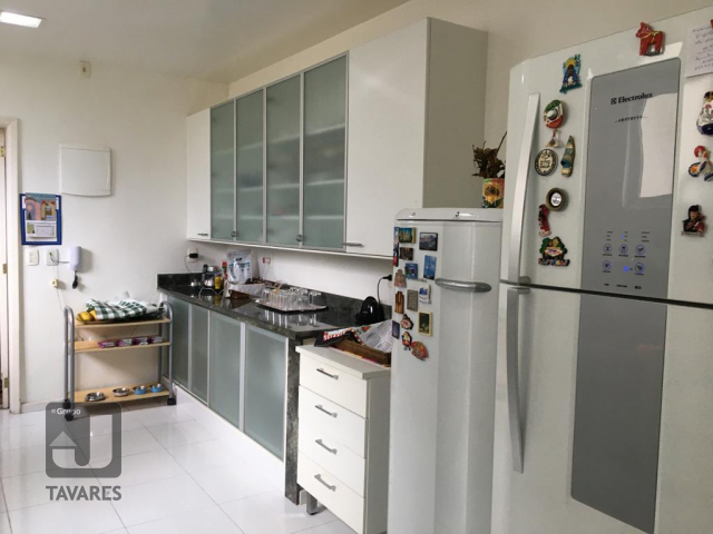 Apartamento à venda com 4 quartos, 240m² - Foto 26