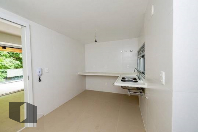 Apartamento à venda com 3 quartos, 180m² - Foto 27