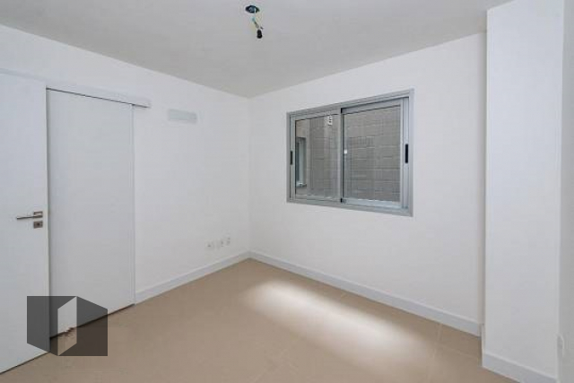 Apartamento à venda com 3 quartos, 180m² - Foto 17