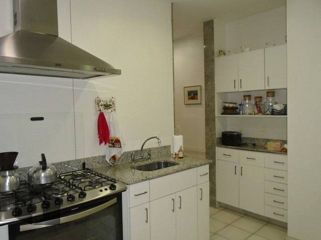 Apartamento à venda com 3 quartos, 251m² - Foto 18