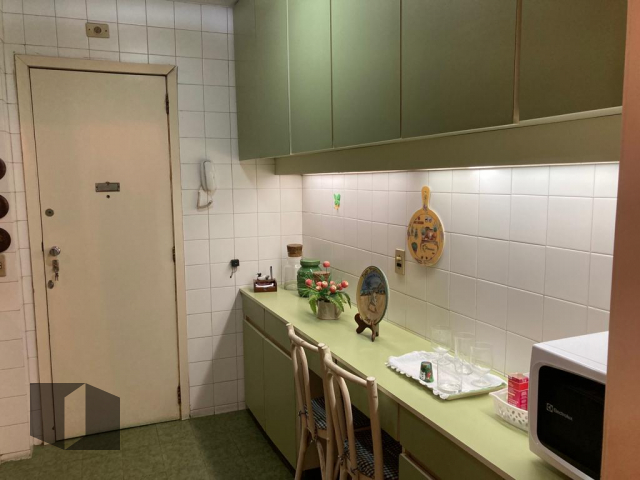 Apartamento à venda com 3 quartos, 201m² - Foto 27