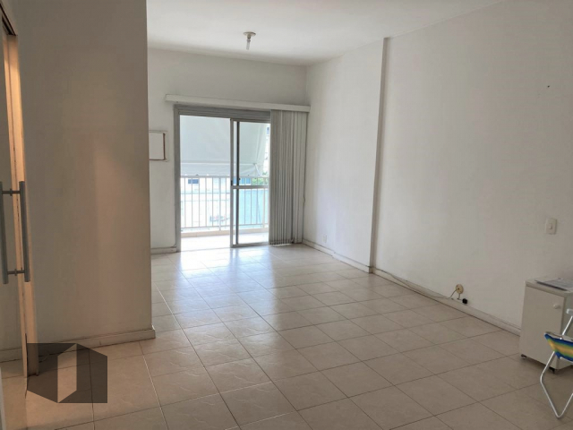 Apartamento à venda com 1 quarto, 65m² - Foto 2