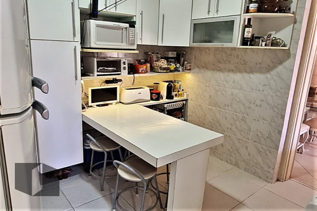 Apartamento à venda com 3 quartos, 127m² - Foto 12