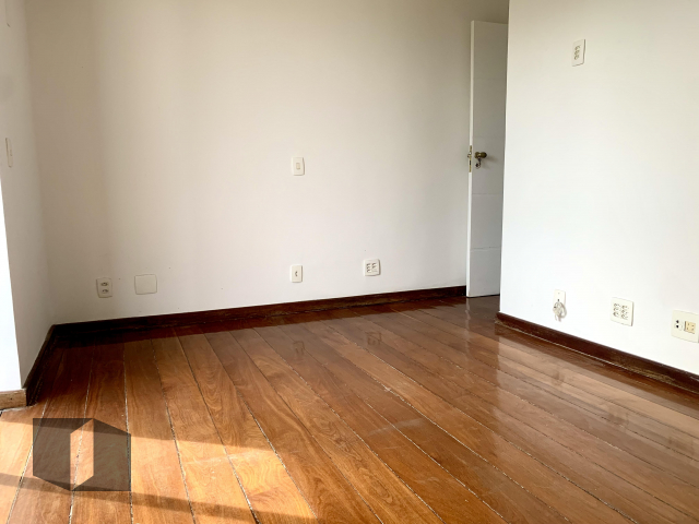 Apartamento à venda com 4 quartos, 196m² - Foto 15