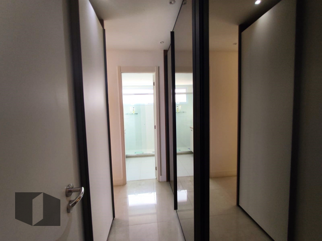 Apartamento à venda com 4 quartos, 193m² - Foto 19