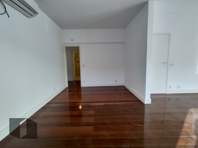 Apartamento à venda com 3 quartos, 150m² - Foto 5