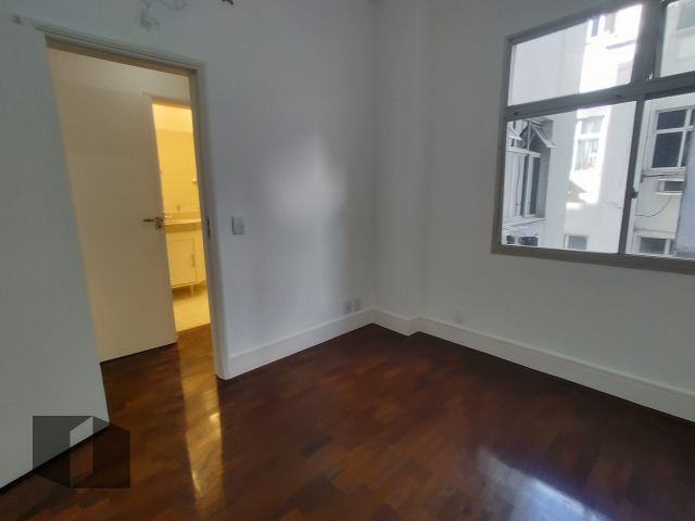 Apartamento à venda com 3 quartos, 150m² - Foto 15