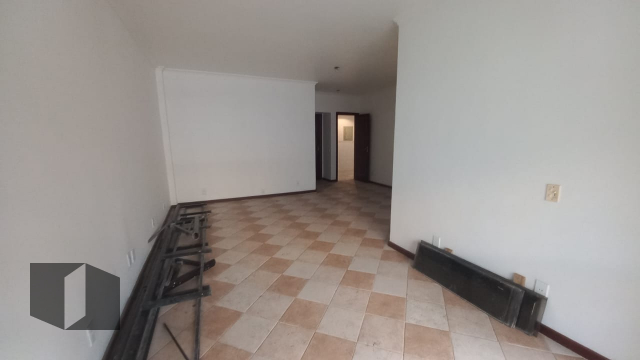 Apartamento à venda com 2 quartos, 103m² - Foto 1