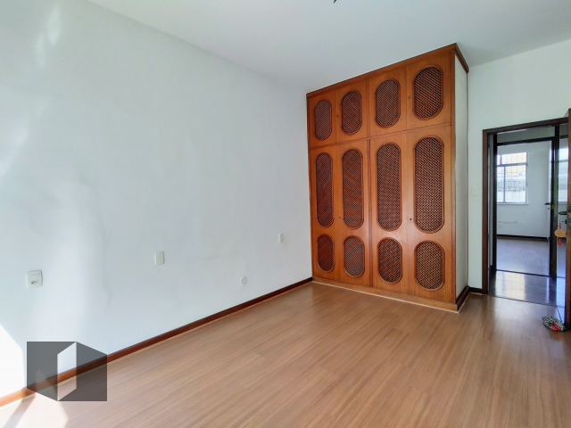 Apartamento à venda com 3 quartos, 195m² - Foto 13