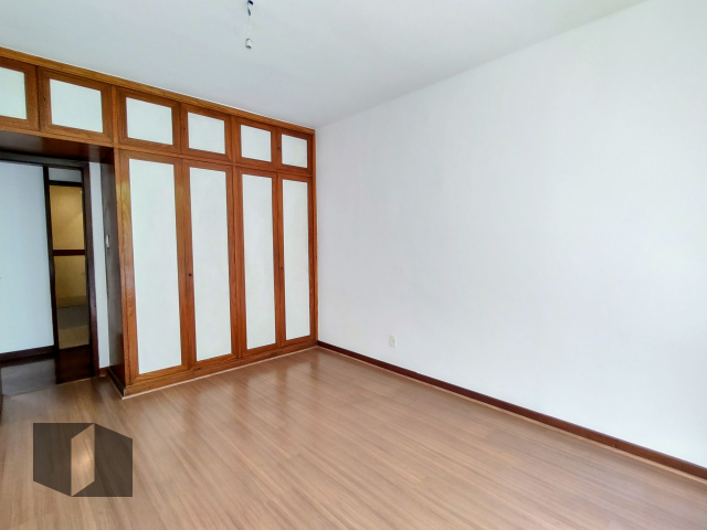 Apartamento à venda com 3 quartos, 195m² - Foto 17