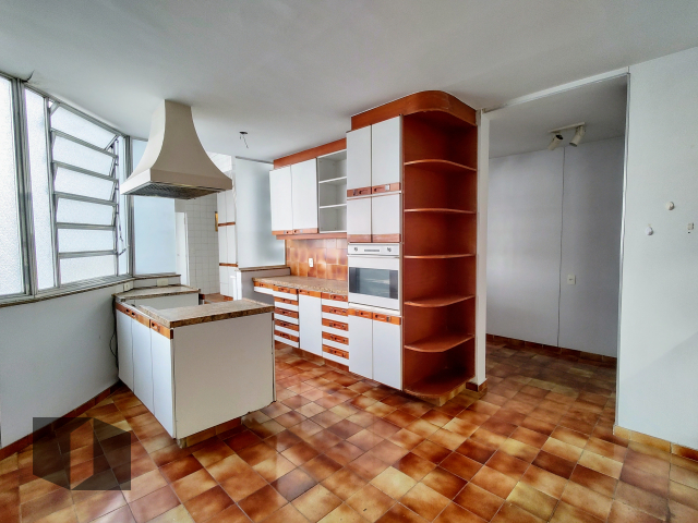 Apartamento à venda com 3 quartos, 195m² - Foto 19